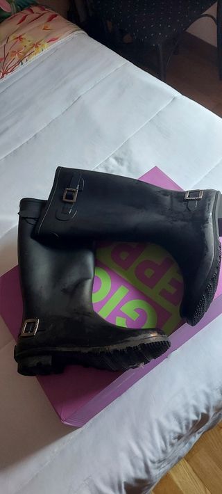 Botas