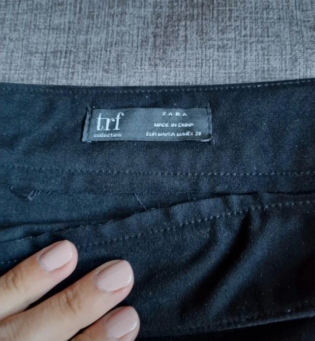 Mini falda antelina de Zara