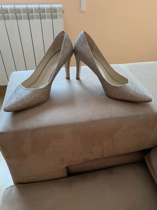Zapatos dorados