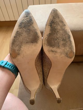 Zapatos dorados