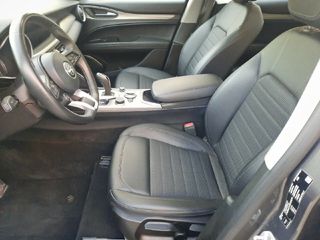 Alfa Romeo Stelvio 2.2 D TURBO 140KW SPRINT AUTO RWD 190 5P