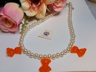 Collar de perlas mini ositos (naranja)