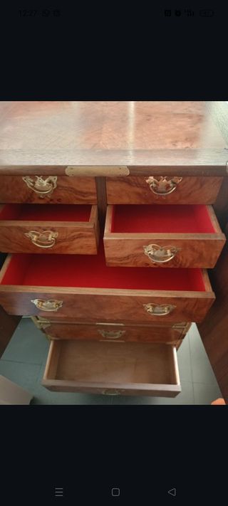 Cómoda con cajones de madera Teca