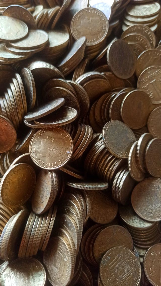 10 Kg de monedas 1 peseta del REY