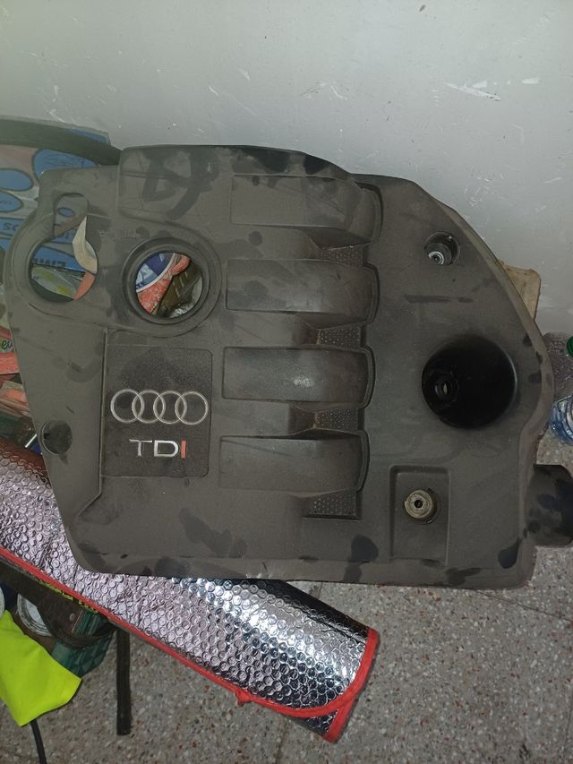 Audi A4 2003 tapa de motor