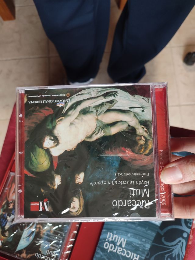 Cofanetto CD e libro Riccardo Muti