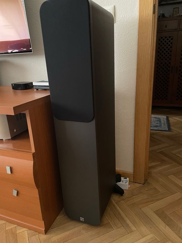 Cinema home Marantz y altavoces 5