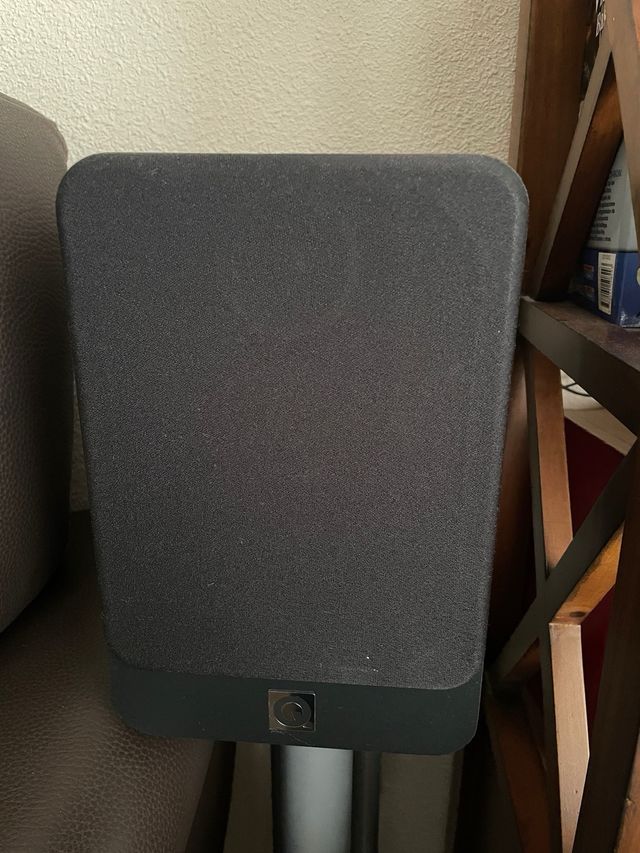 Cinema home Marantz y altavoces 5