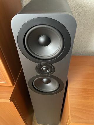 Cinema home Marantz y altavoces 5