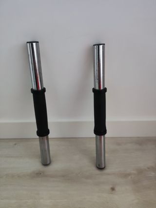 2 barras de mancuernas nuevas.