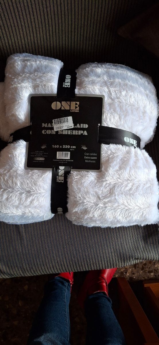 Mantas ,suaves ,calentitas, nuevas ,por