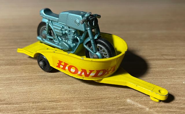 Matchbox series Honda m/Cycle trailer nº 38