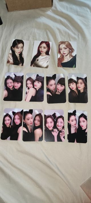 Itzy photocards