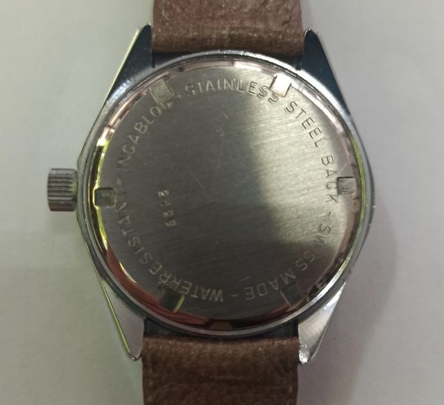 Reloj Vintage horas saltantes Jump Hour HERMO -Swi