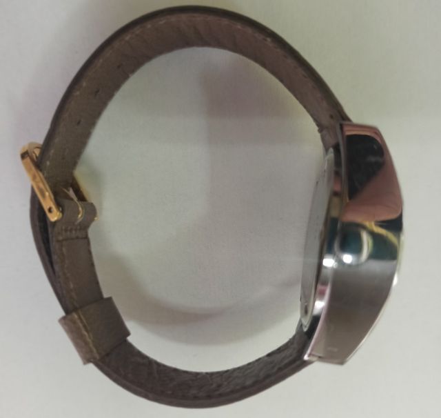 Reloj Vintage horas saltantes Jump Hour HERMO -Swi