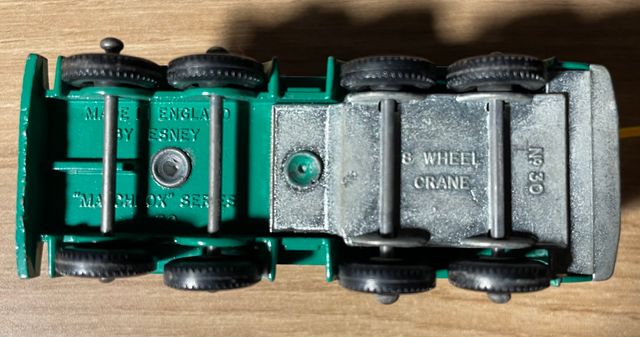 Matchbox series Grua 8 wheel crane nº 30