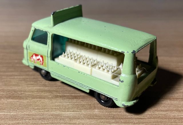 Matchbox series, camión reparto Commer bottle n 21