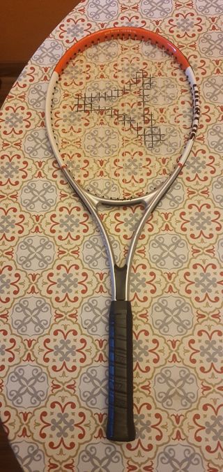 RAQUETA DE TENIS COMO NUEVA