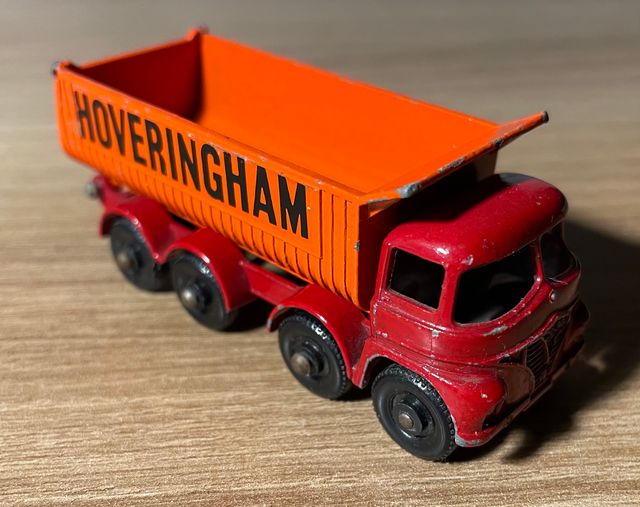 Matchbox series, Hoveringham tipper volquete nº 17