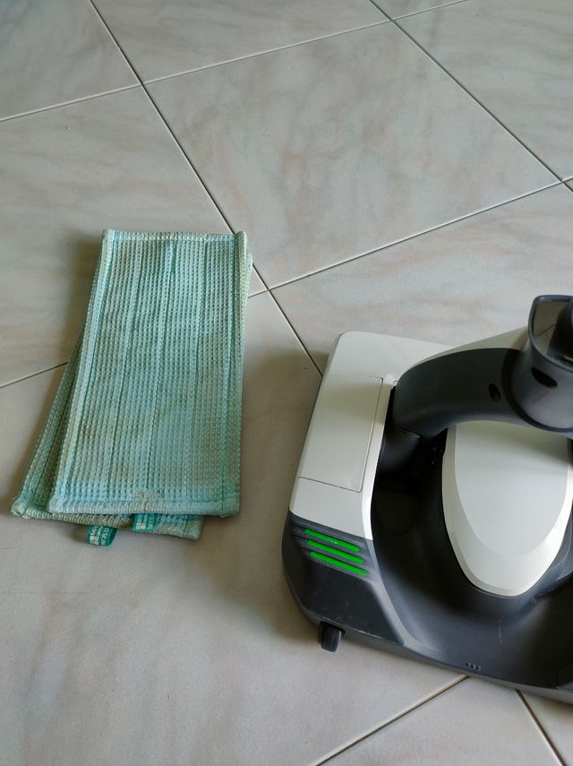 Lavapavimenti + Accessori Folletto