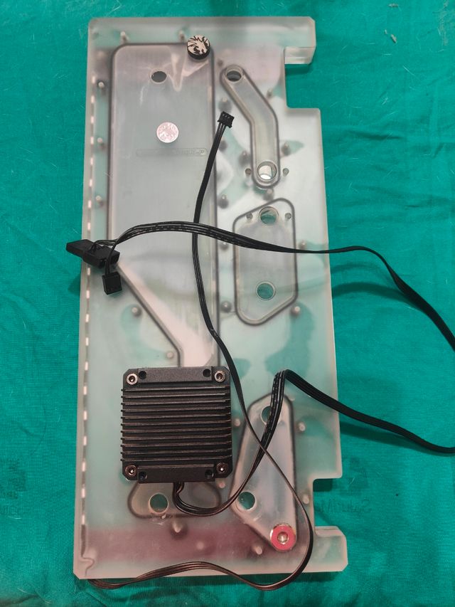 Cosair 680x Distro Plate Bykski