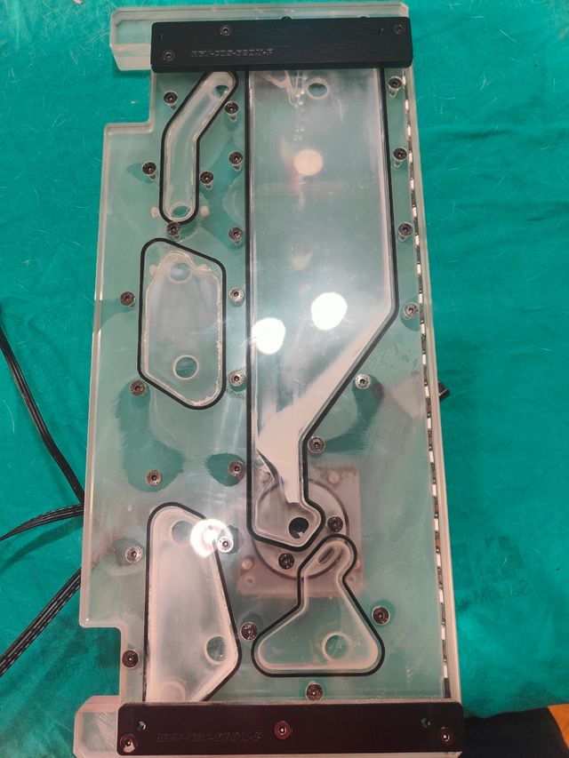 Cosair 680x Distro Plate Bykski