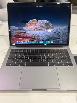 MacBook PRO (13-inch) 2.3 GHZ I5