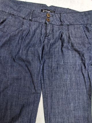 Pantalón unisex T 42. Medidas en descripción 