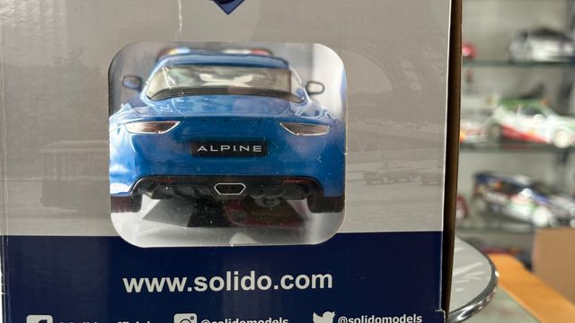 alpine 110s escala 1:18
