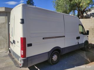 Furgoneta Iveco 