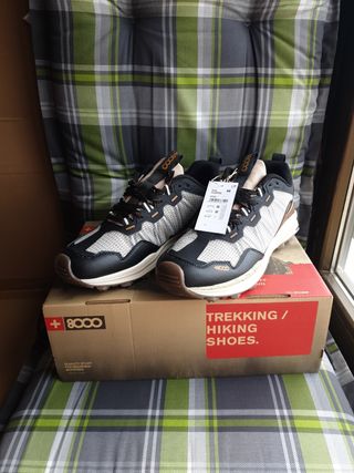 Zapatillas montaña +8000 TASIA062 marron