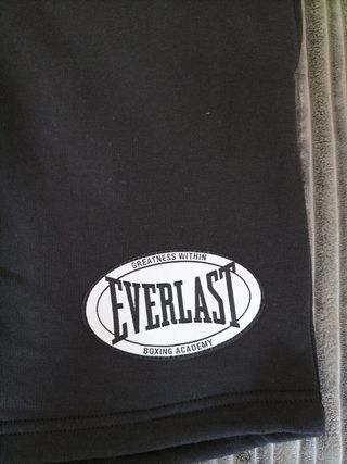 Pantalón EVERLAST talla M nuevo!!
