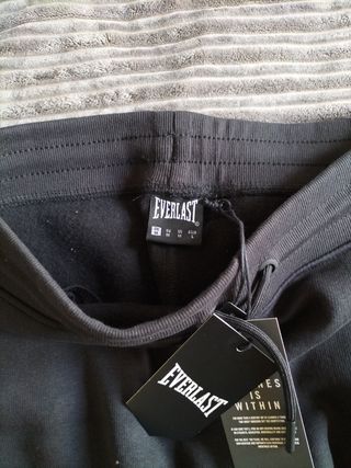 Pantalón EVERLAST talla M nuevo!!