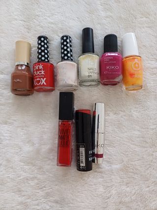 Kit pintauñas y pintalabios