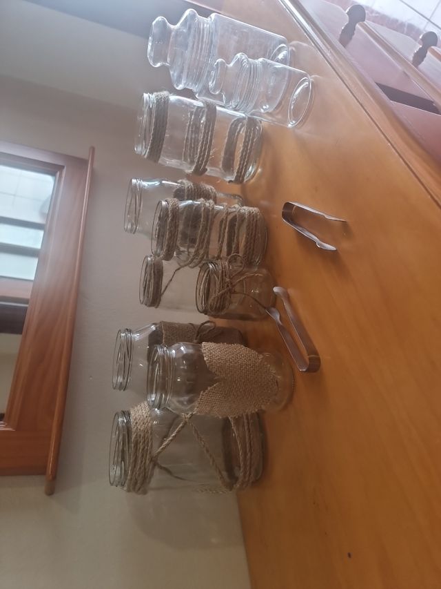 Tarros de cristal con yute 