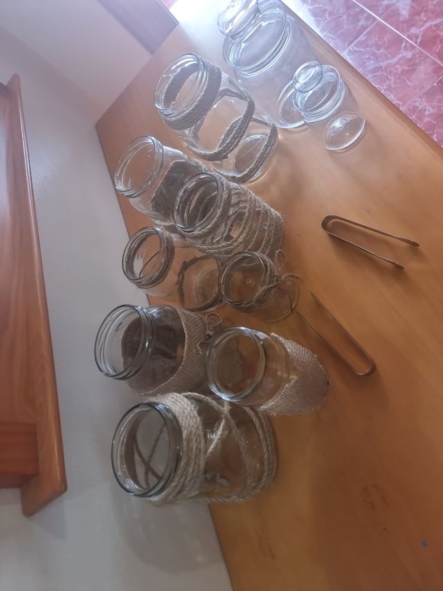 Tarros de cristal con yute 