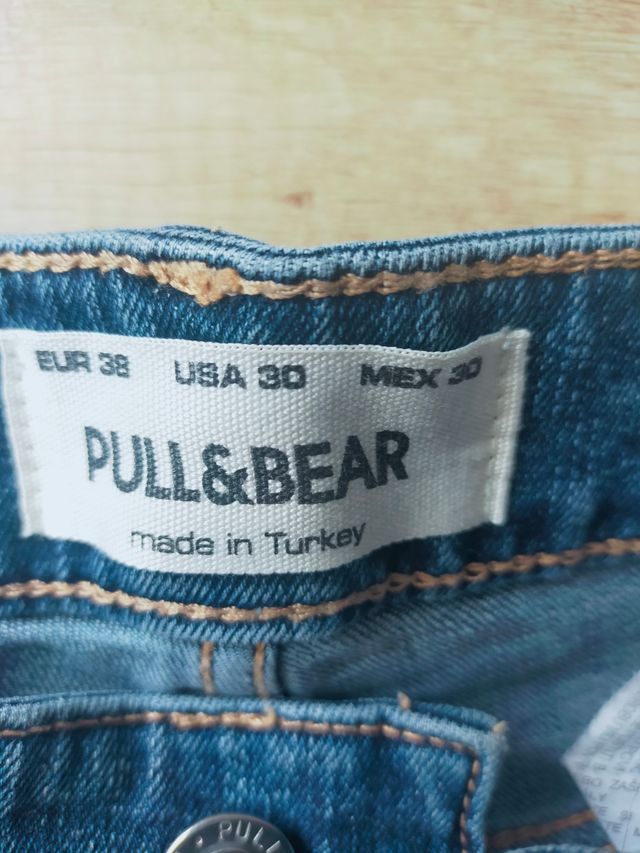 Pantalón vaquero azul pull and bear