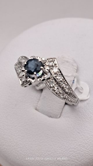 Anillo diamantes de platino 