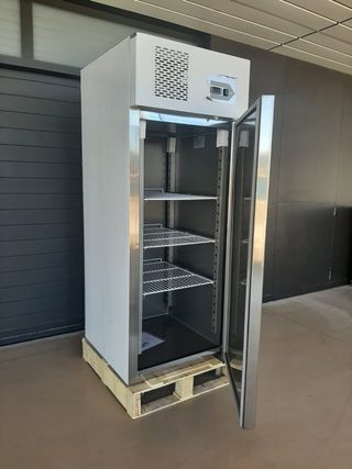 ARMARIO REFRIGERADO AM404