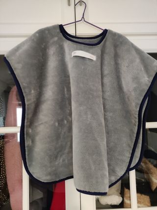 Poncho / manta,talla de 10 a  14 años 