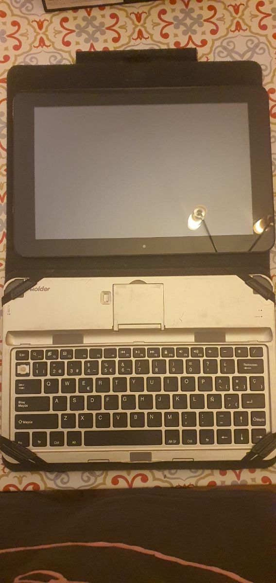 TABLET WOLDER MITAB W2