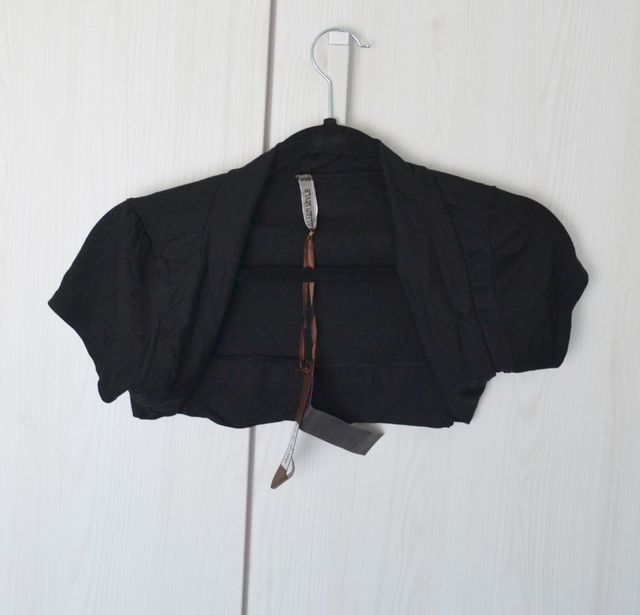 coprispalle nero leggero maniche corte