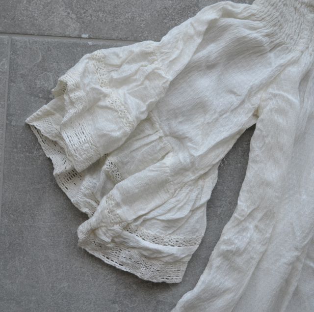 top bianco spalle scoperte bershka