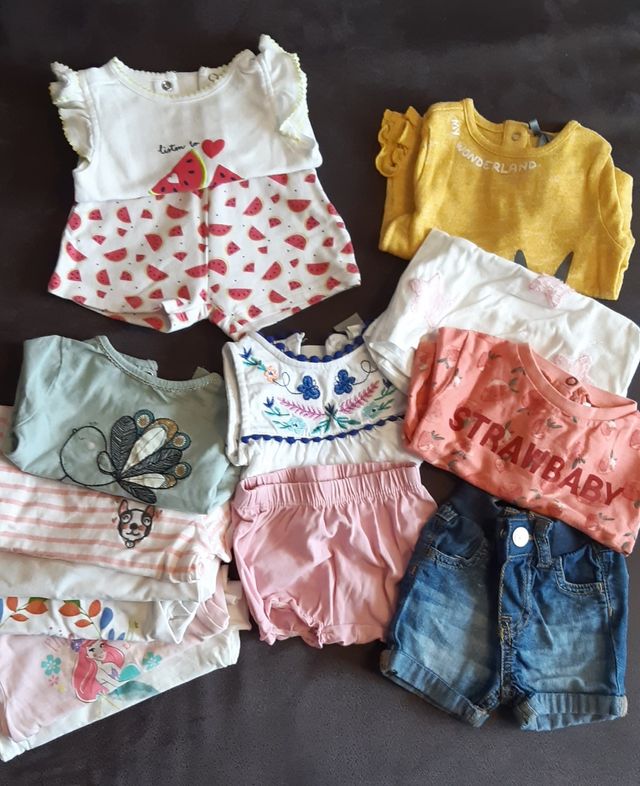 Lote 4 - Ropa bebé niña de 1 a 4 meses