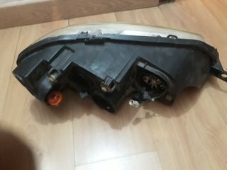 Faro delantero izquierdo Fiat Punto 2003-2010