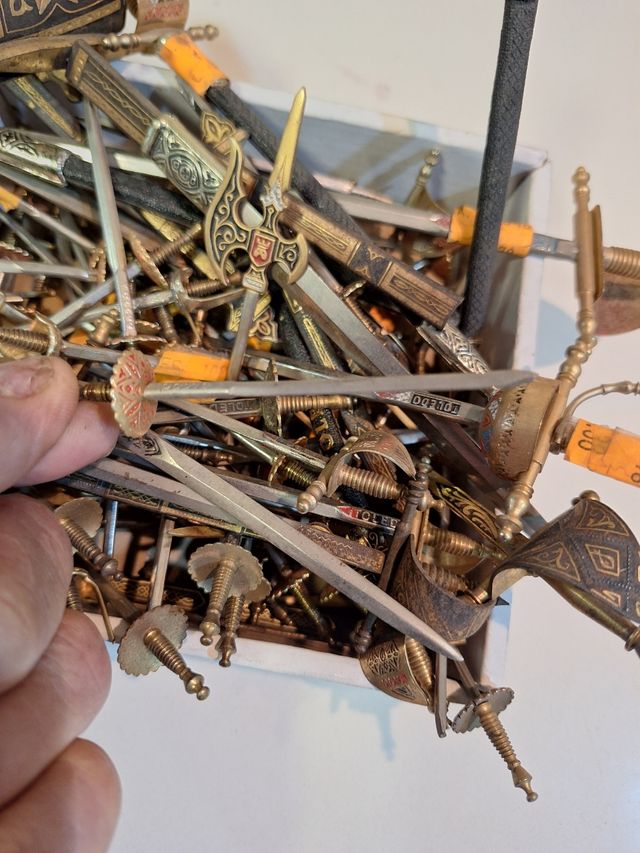 Lote de espadines damasco Toledo