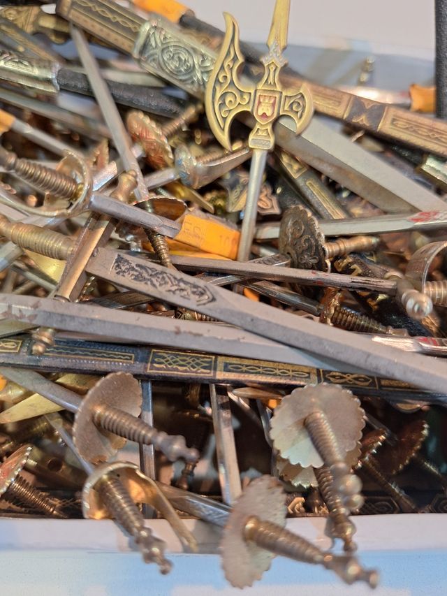 Lote de espadines damasco Toledo