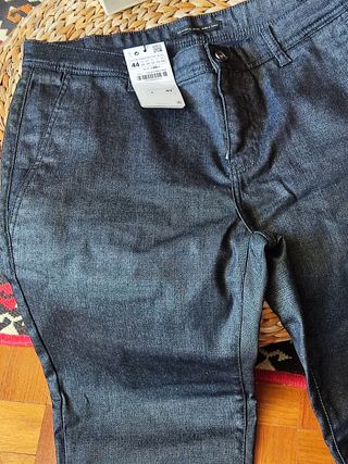 Jeans uomo blu scuro. Zara