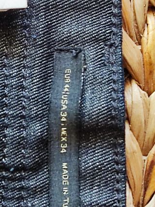 Jeans uomo blu scuro. Zara