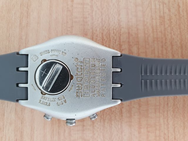 Reloj swatch aluminium irony